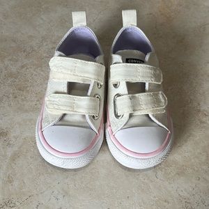 Converse Toddler Girls Size 5